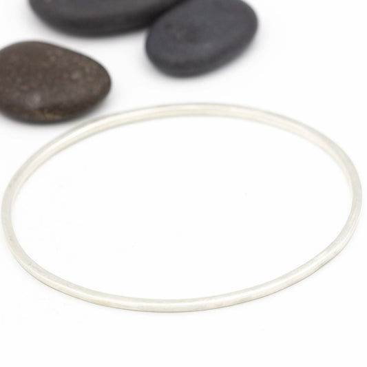 Minimalist Oval Bangle